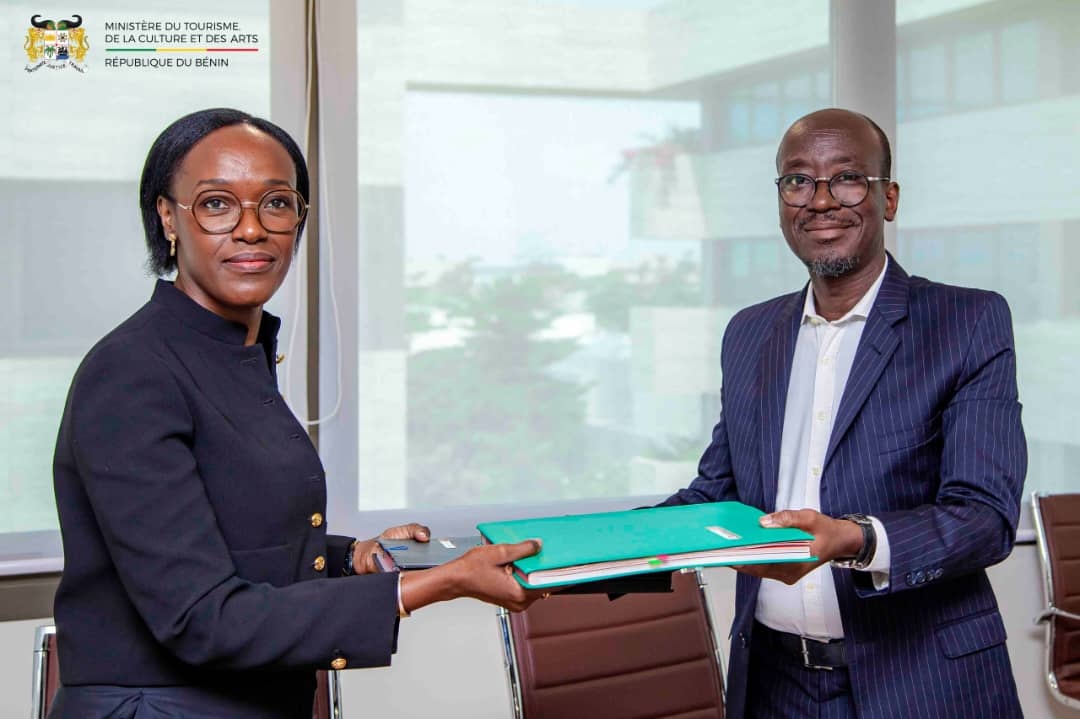 Alimatou Shadiya ASSOUMAN prend officiellement les rênes du département